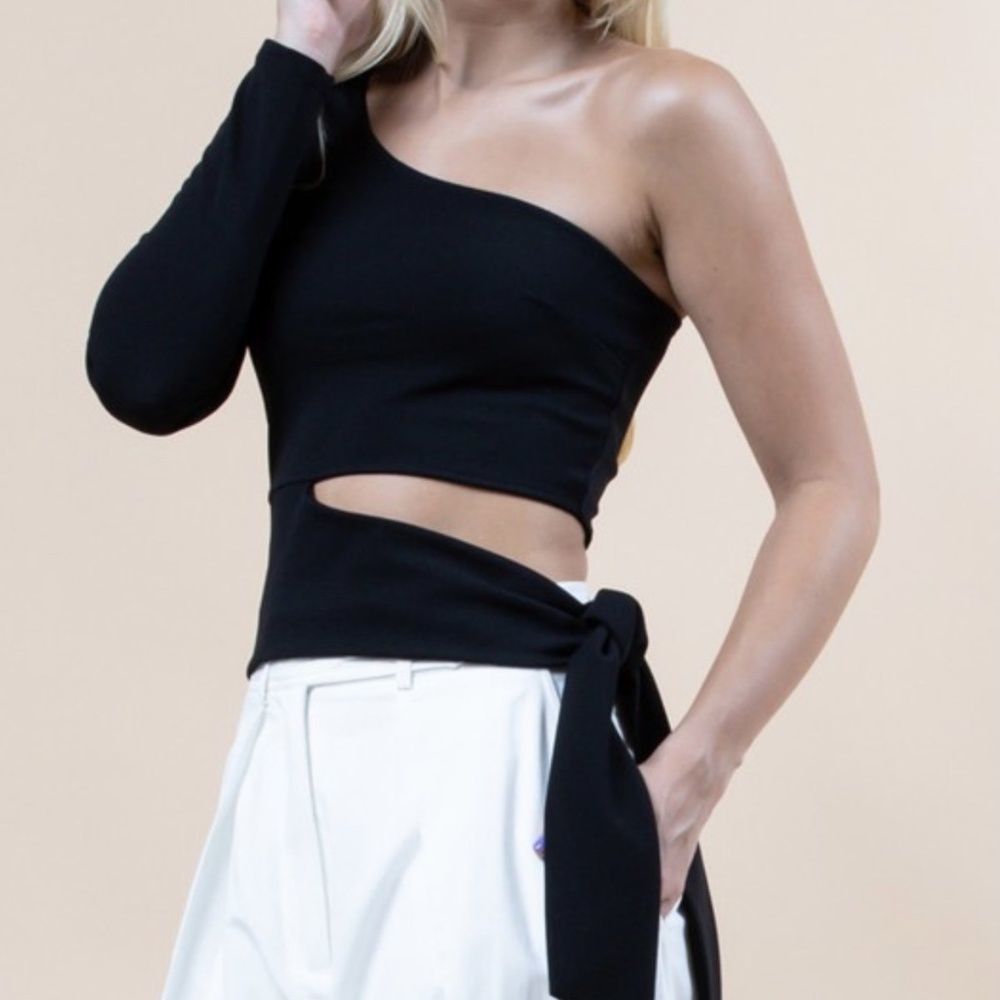 🔥One Shoulder Tie Side Cut Out Top💕✨HOST PICK💕✨
